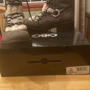 Brand new olive green sherry 2 boot